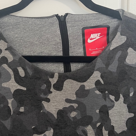 Nike Camouflage Sweatshirt - Picture 6 of 6